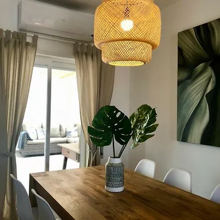 Ria Sunset House *